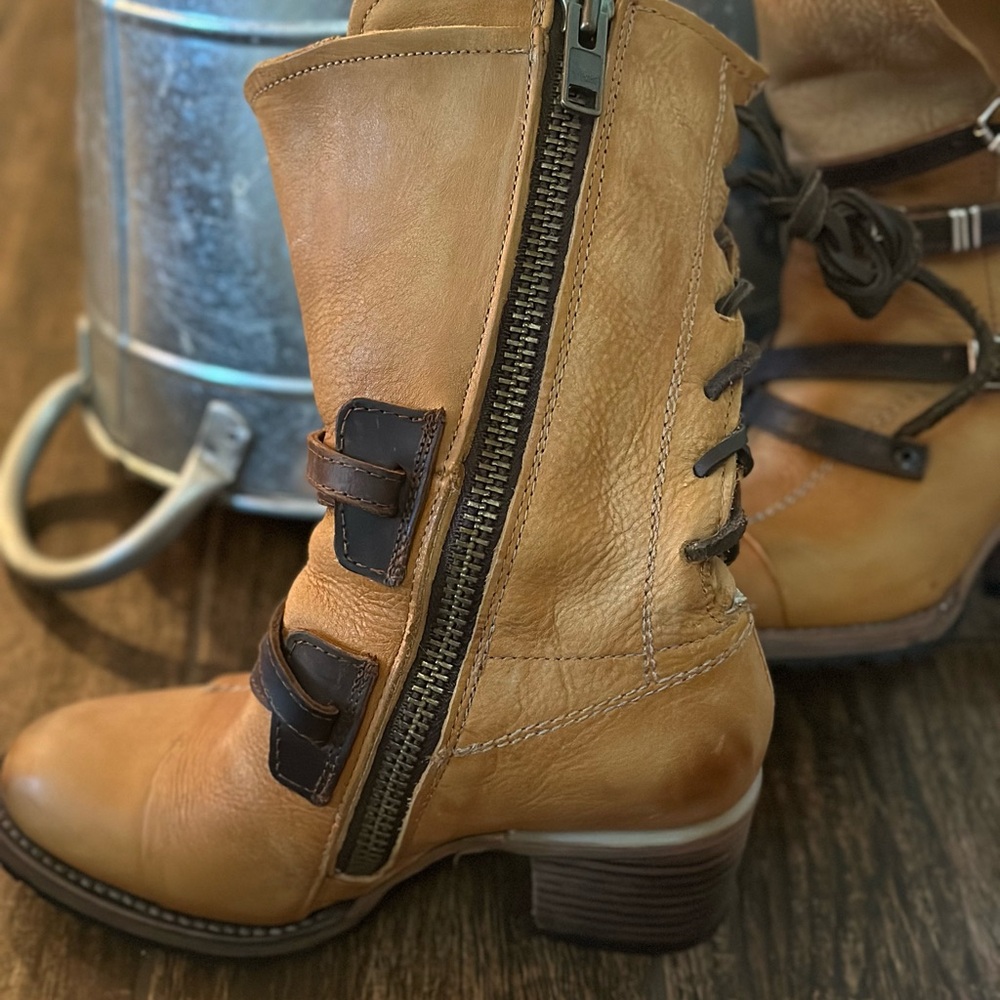 Freebird Cora size 6